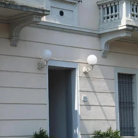Apartment Larius Carate Urio